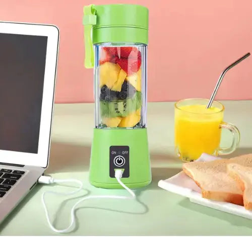 Juicer Portable Outdoor Juicing Cup Home Mini Cordless Crushed Ice Machine USB Charging Fruit Vegetable Blender (Random Color) BuyMarto